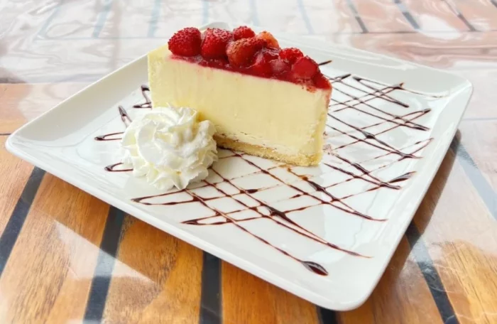 Traditional Strawberry Cheesecake